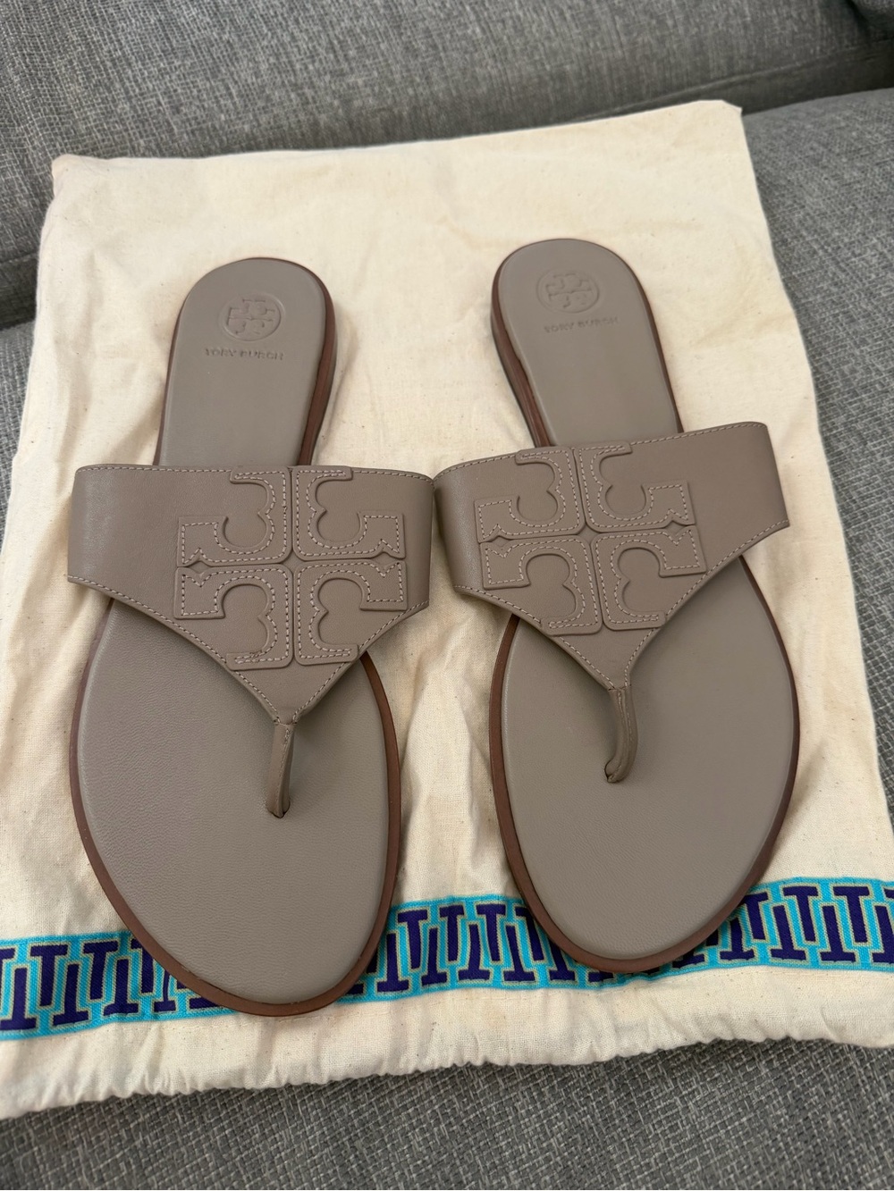 Tory Burch Leather Logo Thong Sandals in Taupe